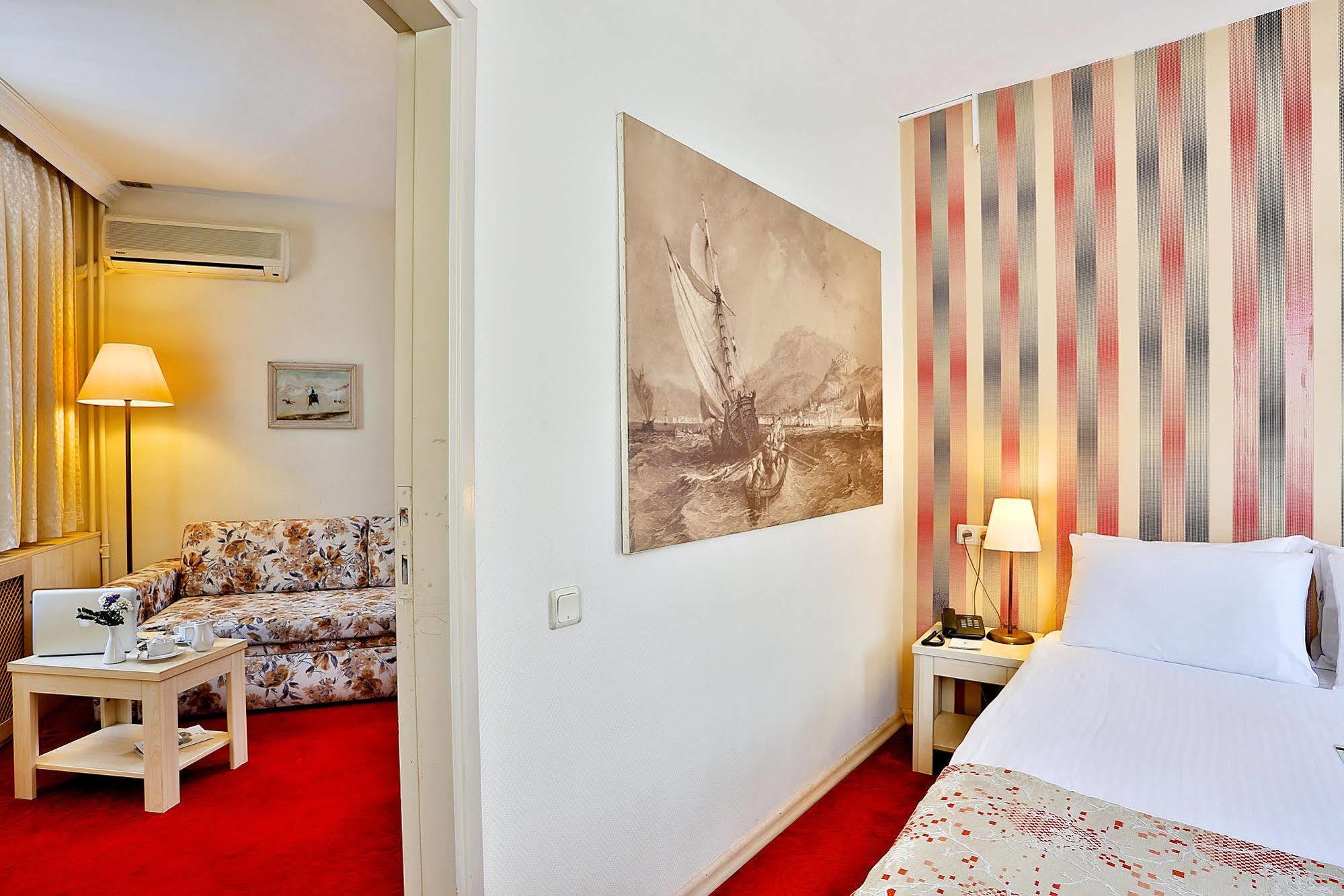Barin Hotel Istanbul Ngoại thất bức ảnh
